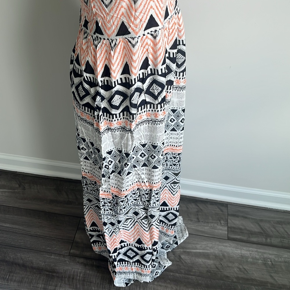 Spaghetti Strap Geo Print Maxi Dress - Picture 10 of 13